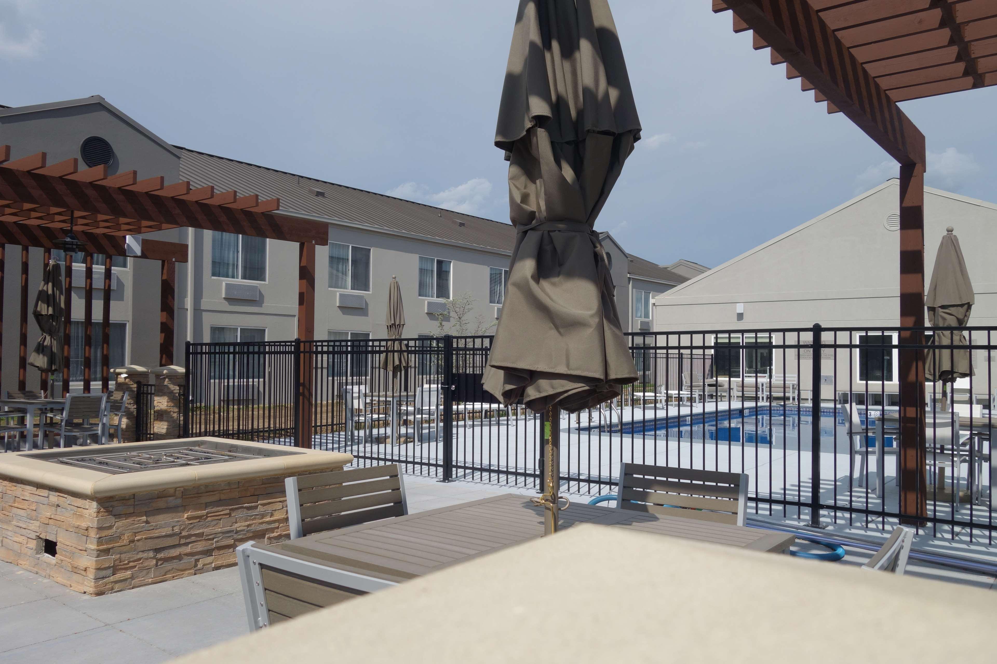Country Inn & Suites By Radisson, Wichita East, Ks Exteriér fotografie