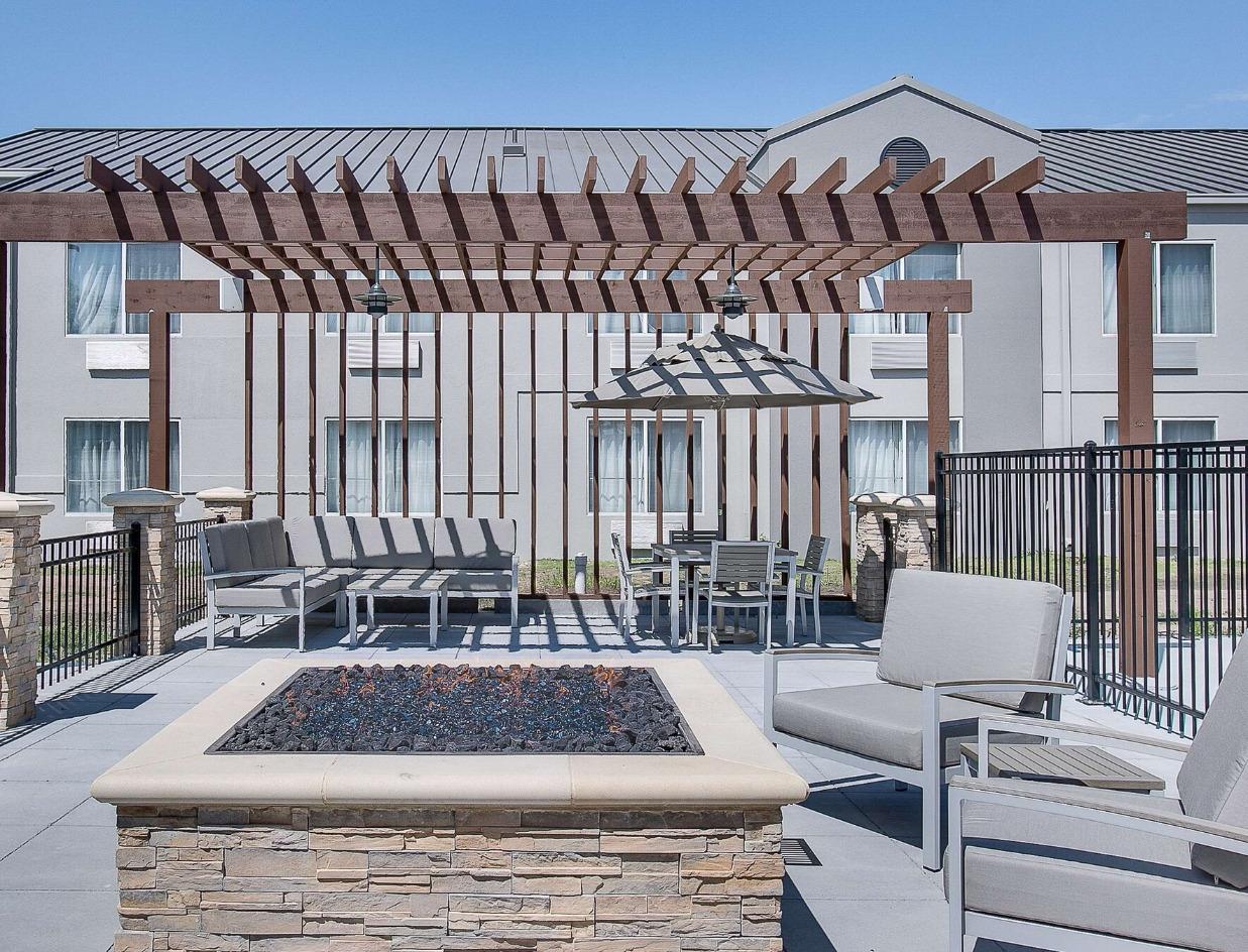 Country Inn & Suites By Radisson, Wichita East, Ks Exteriér fotografie