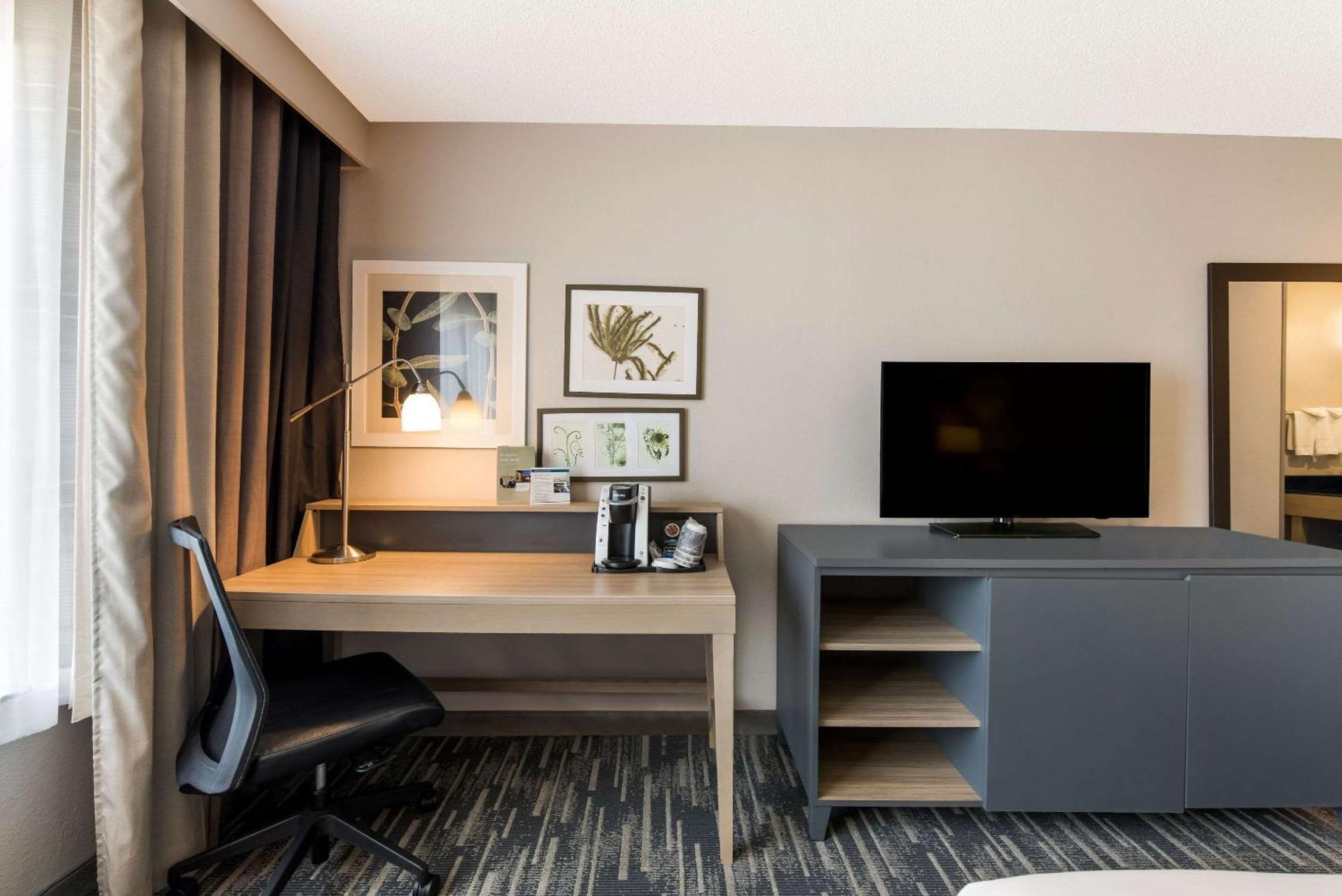 Country Inn & Suites By Radisson, Wichita East, Ks Exteriér fotografie