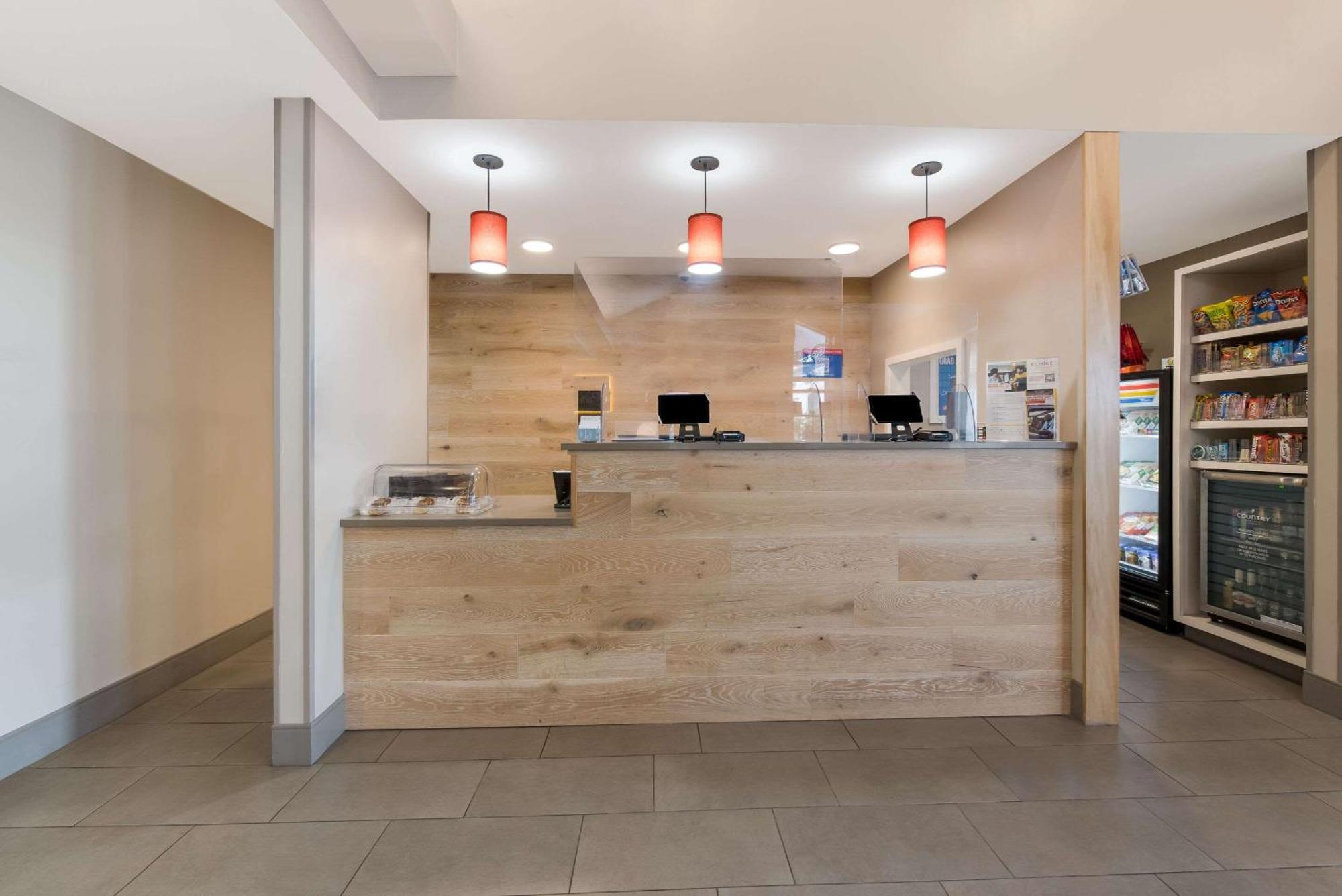 Country Inn & Suites By Radisson, Wichita East, Ks Exteriér fotografie