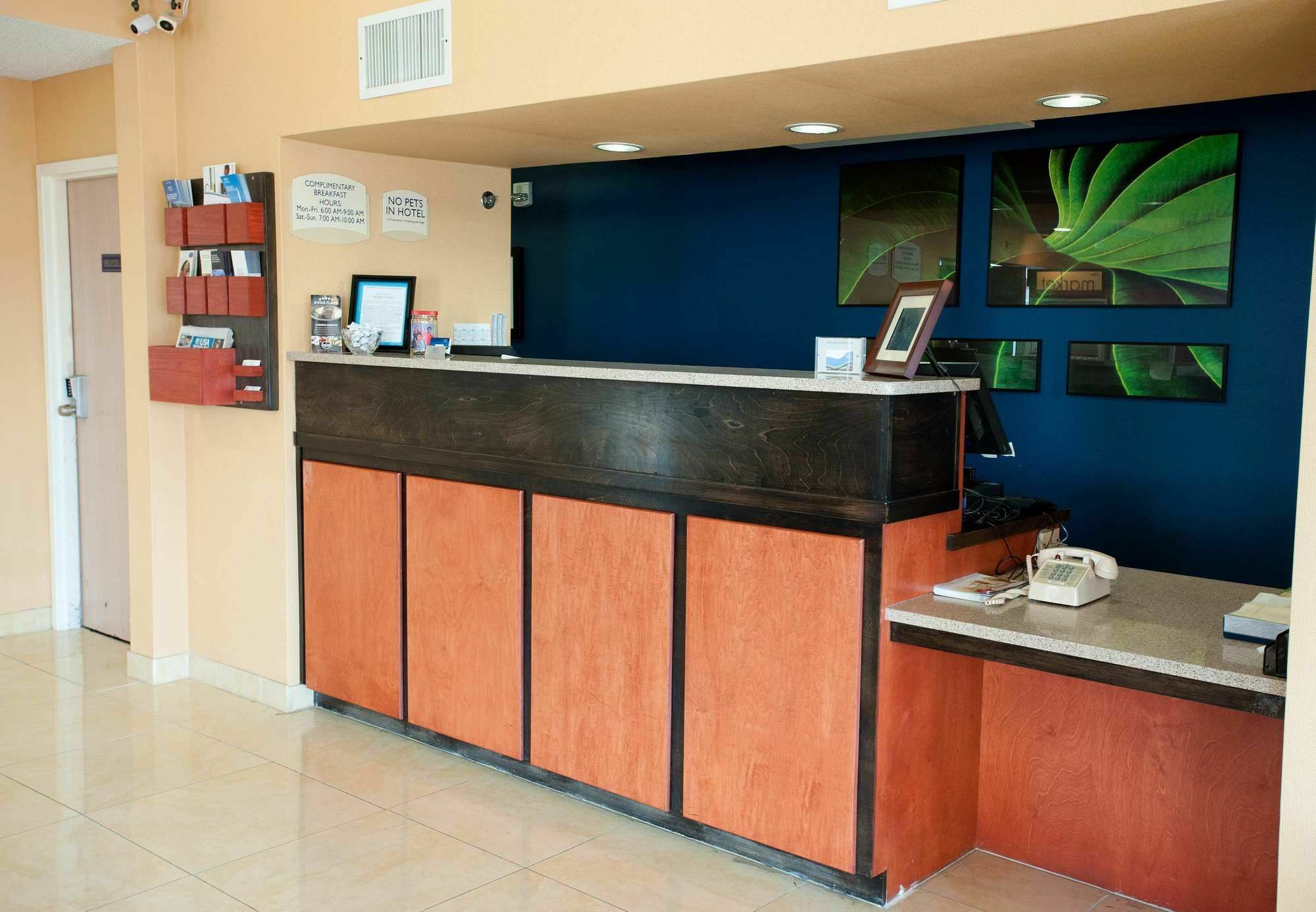Country Inn & Suites By Radisson, Wichita East, Ks Exteriér fotografie